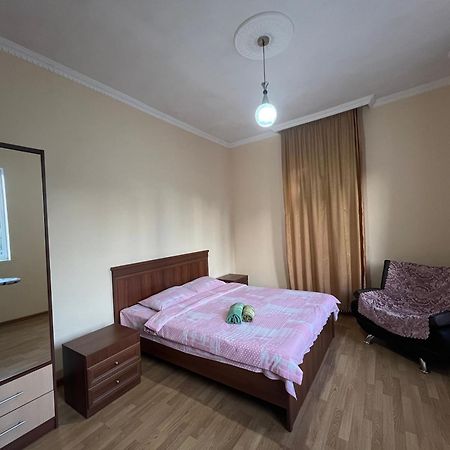 Apartment Merabi Batumi Luaran gambar