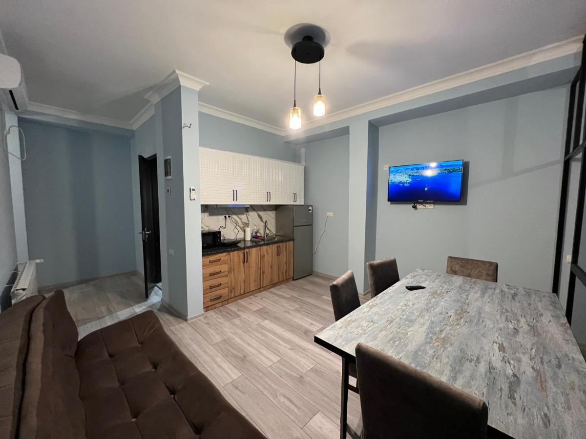 Apartment Merabi Batumi Luaran gambar