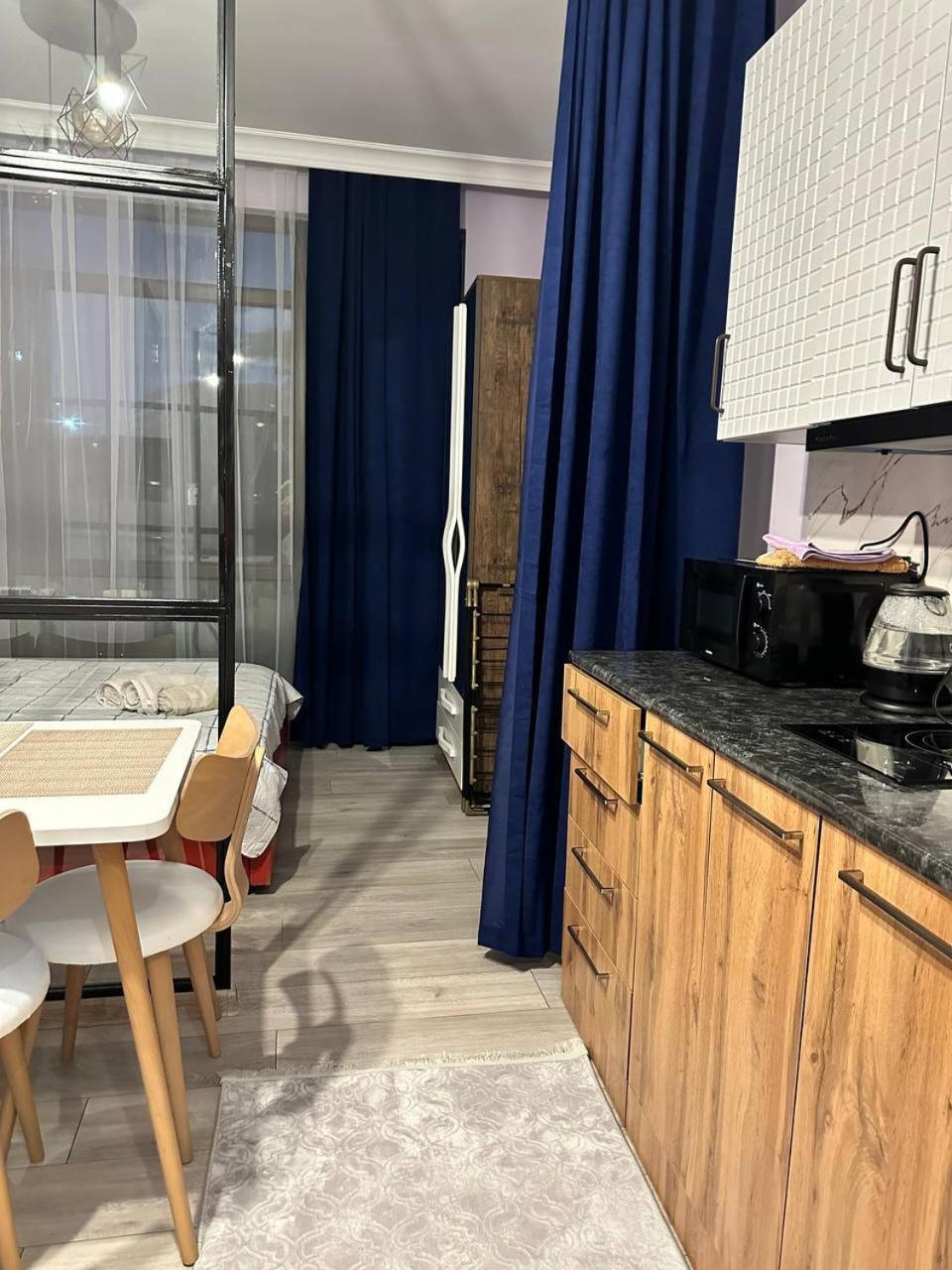 Apartment Merabi Batumi Luaran gambar