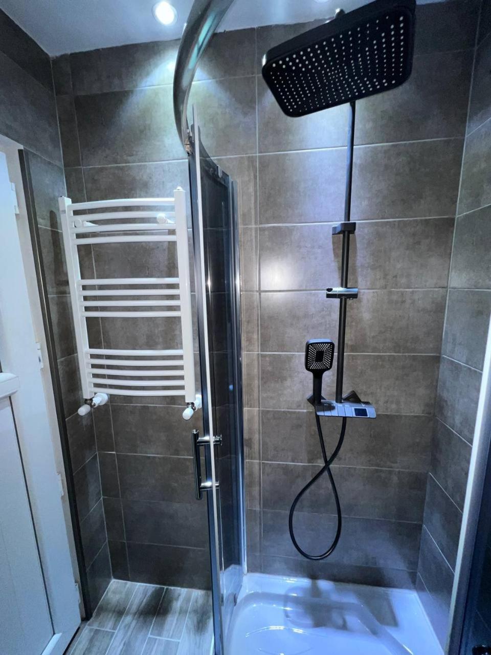 Apartment Merabi Batumi Luaran gambar